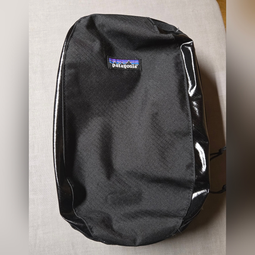Patagonia Black Hole Cube 6L